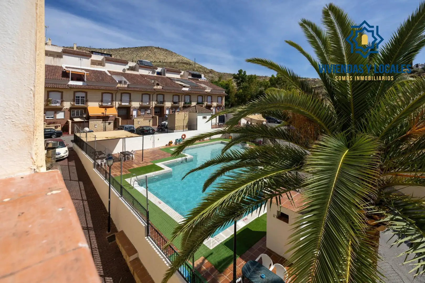 Casa aparellada amb terrassa en venda a Cenes de la Vega, imagen 2