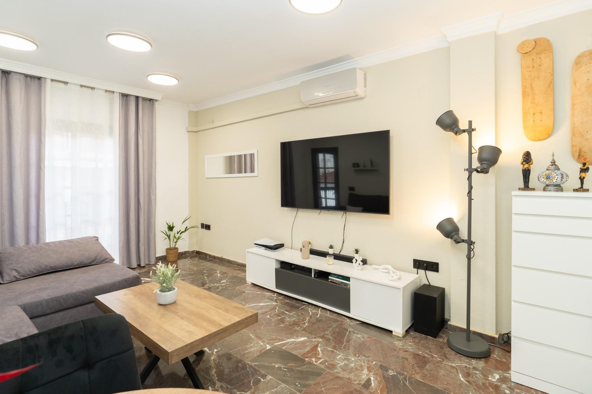 Sala d'estar de Pis en venda en Motril amb Aire condicionat i Balcó