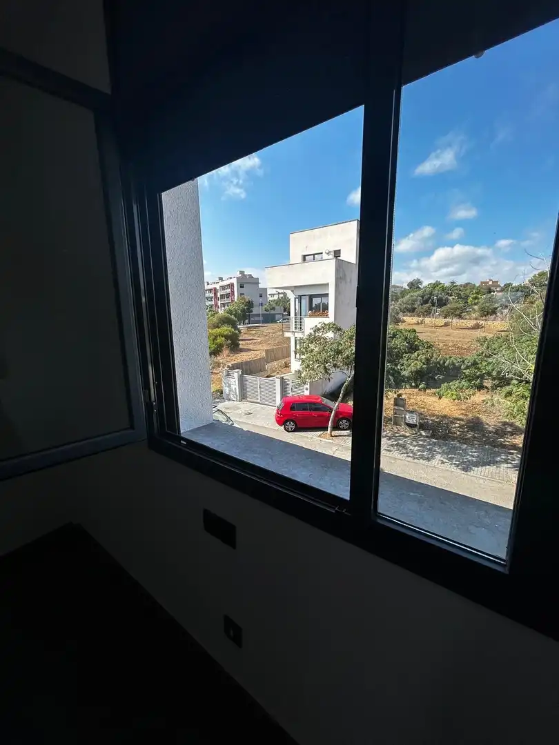 Terrasse von Einfamilien-Reihenhaus zur Miete in Vilanova i la Geltrú mit Klimaanlage, Heizung und Privatgarten