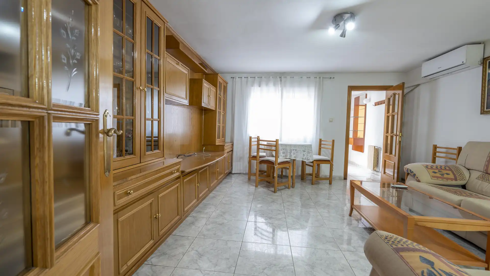 Single-family semi-detached for sale in Calle de Gallur, Los Cármenes, Latina