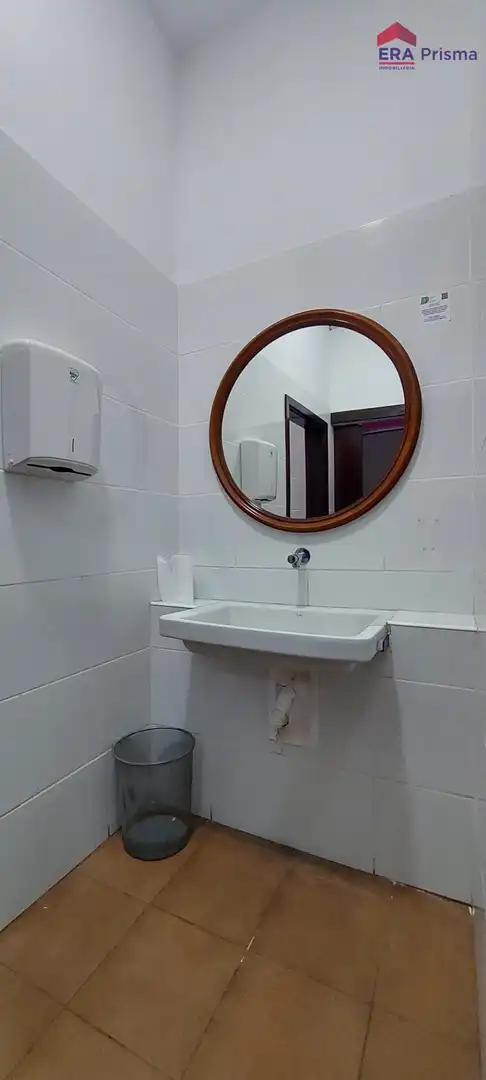 Baño de Local de alquiler en San Cristóbal de la Laguna