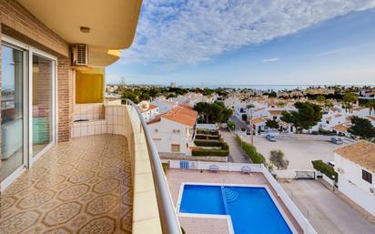 Piscina de Apartament en venda en Orihuela amb Aire condicionat, Calefacció i Terrassa