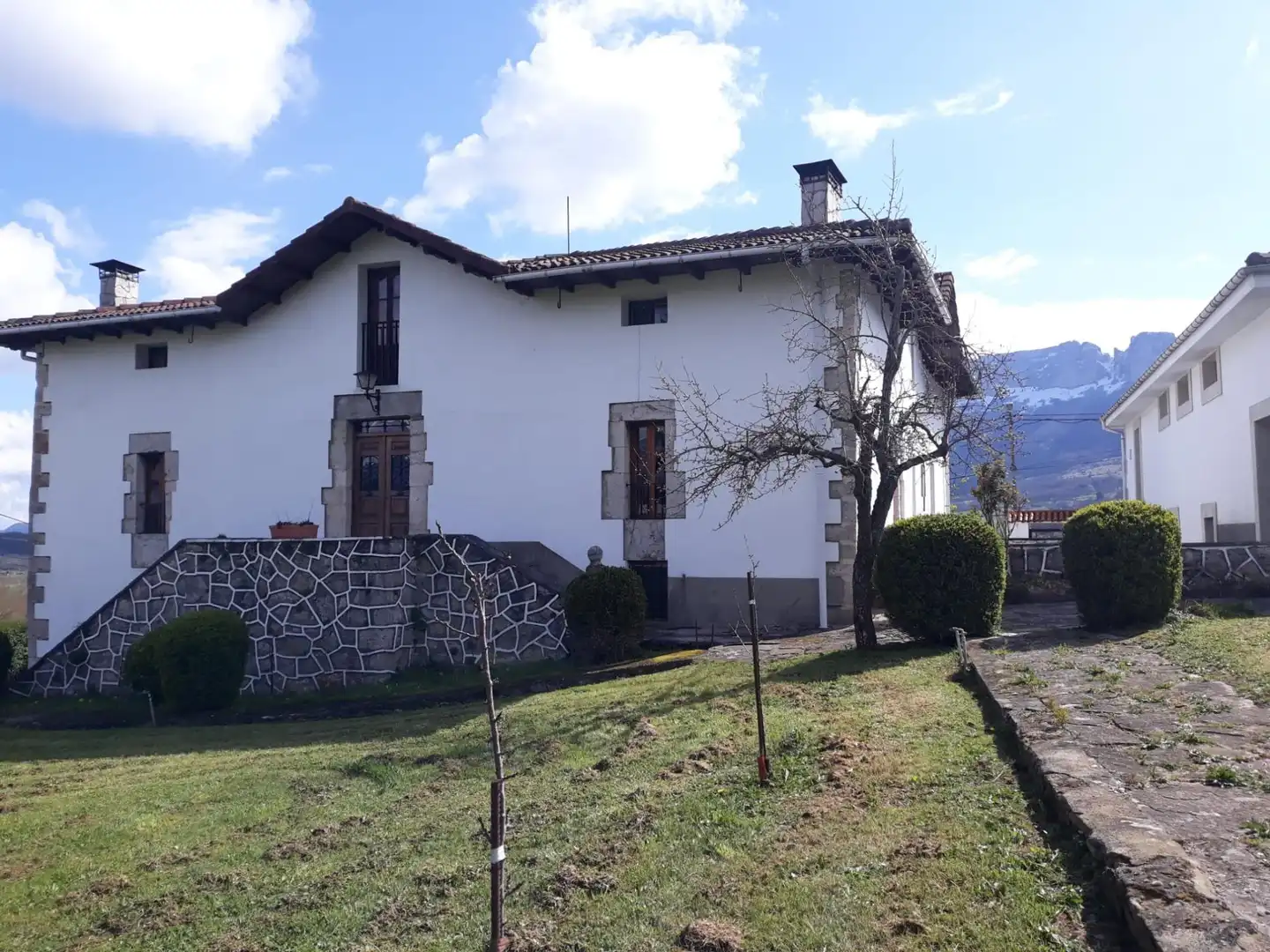 Exterior view of Houses for sale in Valle de Mena  with Private garden, Furnished and Balcony