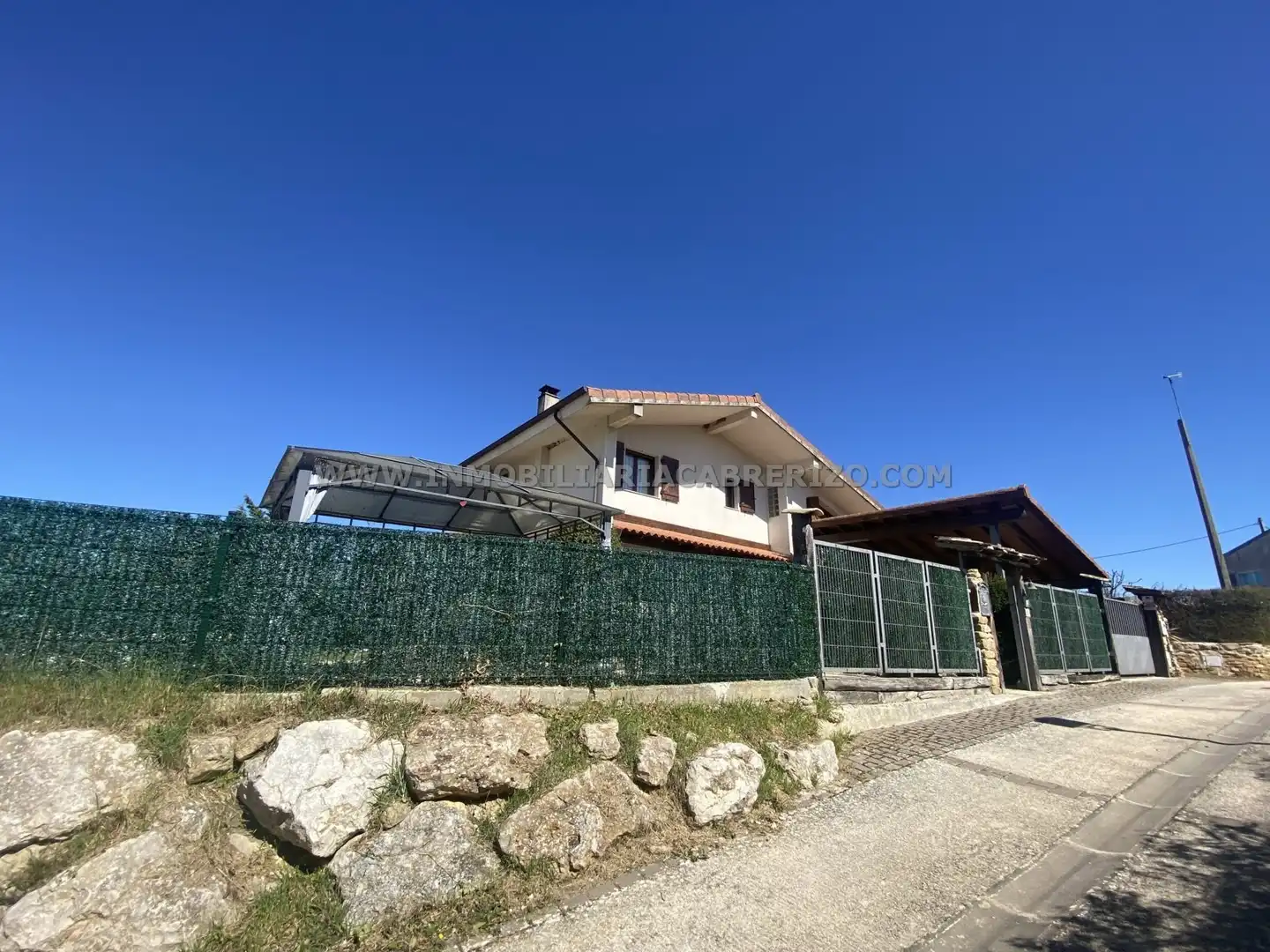 Vista exterior de Casa o chalet en venta en Olóriz / Oloritz con Aire acondicionado, Calefacción y Jardín privado