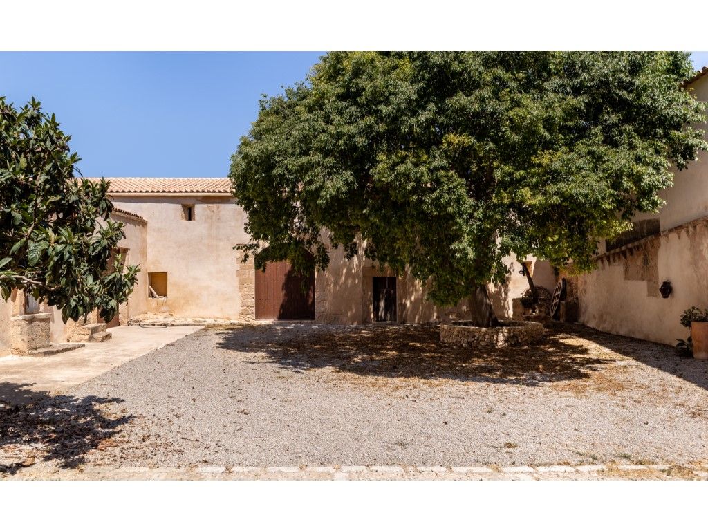 Vista exterior de Finca rústica en venda en  Palma de Mallorca amb Terrassa