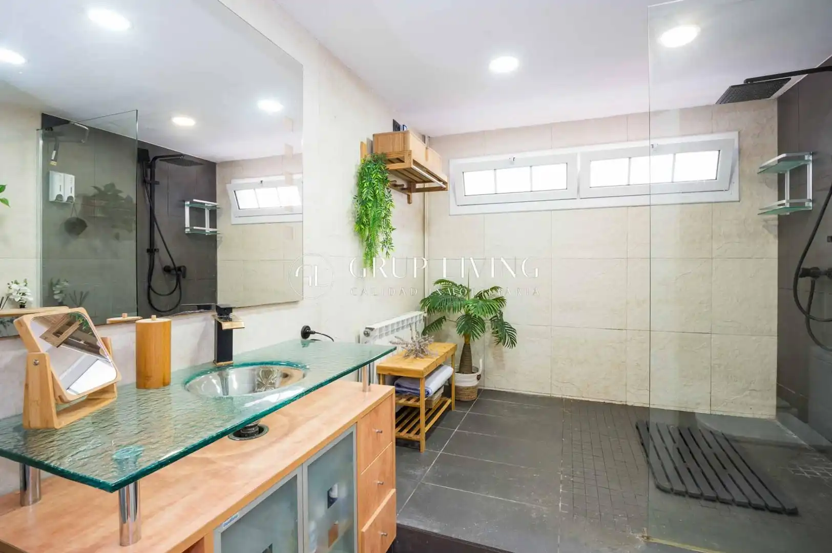 Baño de Piso en venta en Sitges con Calefacción, Jardín privado y Terraza