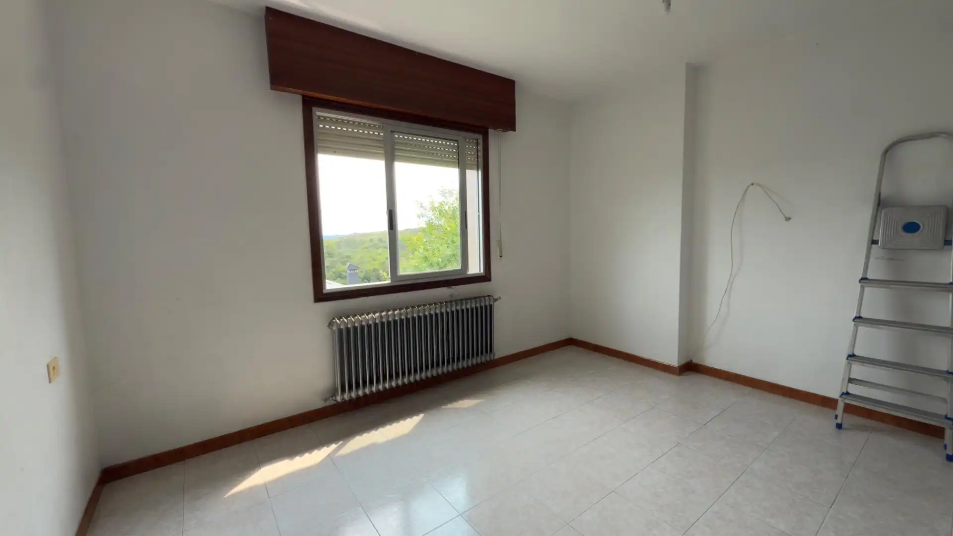 Habitación de Casa o chalet en venta en Avión con Calefacción, Jardín privado y Trastero