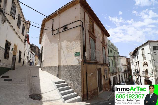 Casa-chalet en Venta en Calle Cárcel de Alomartes, 6 en Íllora