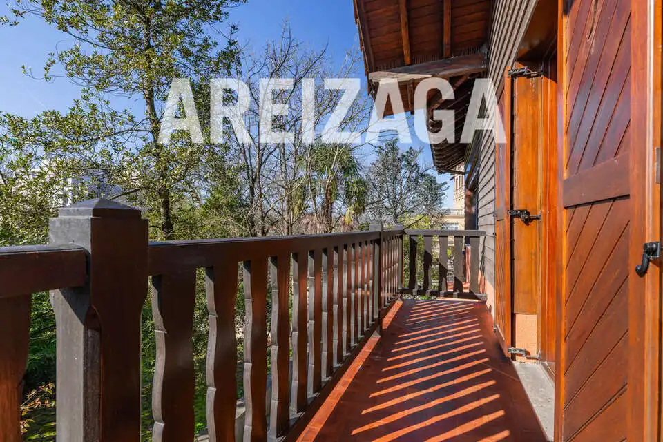Terrassa de Casa o xalet en venda en Donostia - San Sebastián  amb Aire condicionat, Calefacció i Terrassa