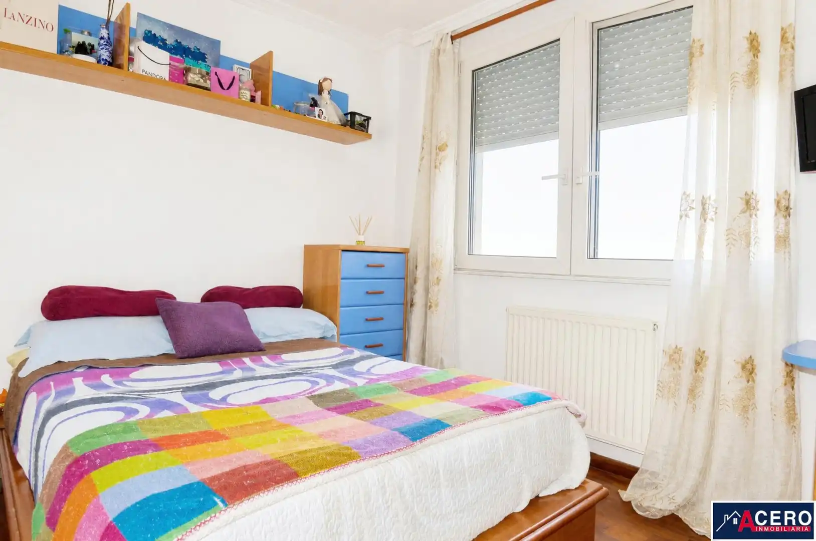 Bedroom of Flat for sale in Santa Cruz de Bezana  with Heating, Parquet flooring and Furnished