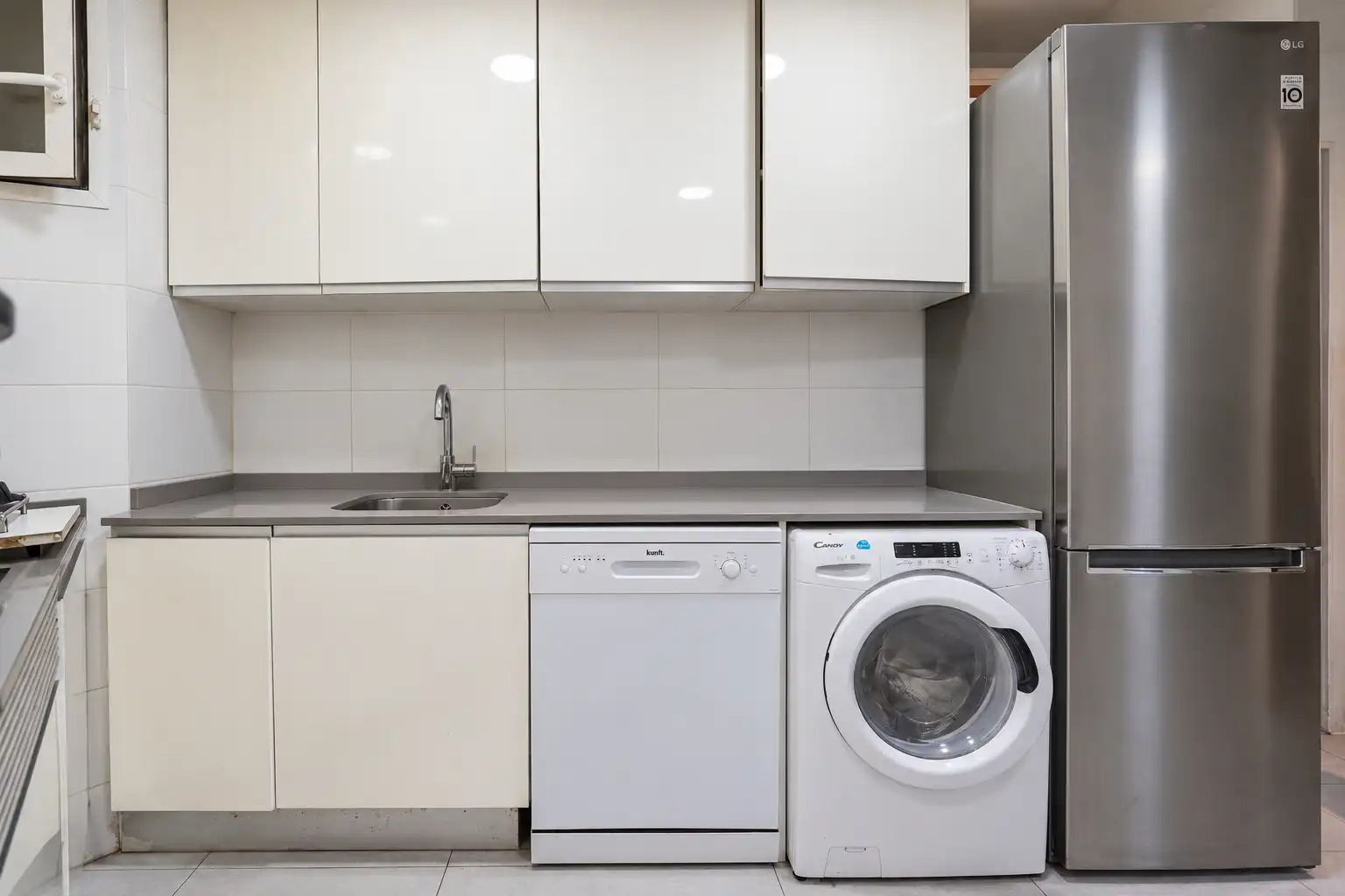 Cocina de Piso en venta en La Pineda