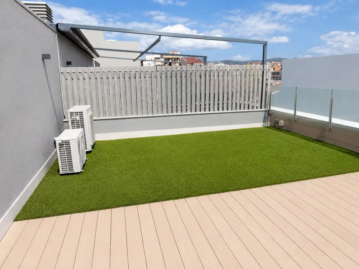 Terrace of Attic for rent in Badalona  with Air Conditioner, Heating and Parquet flooring