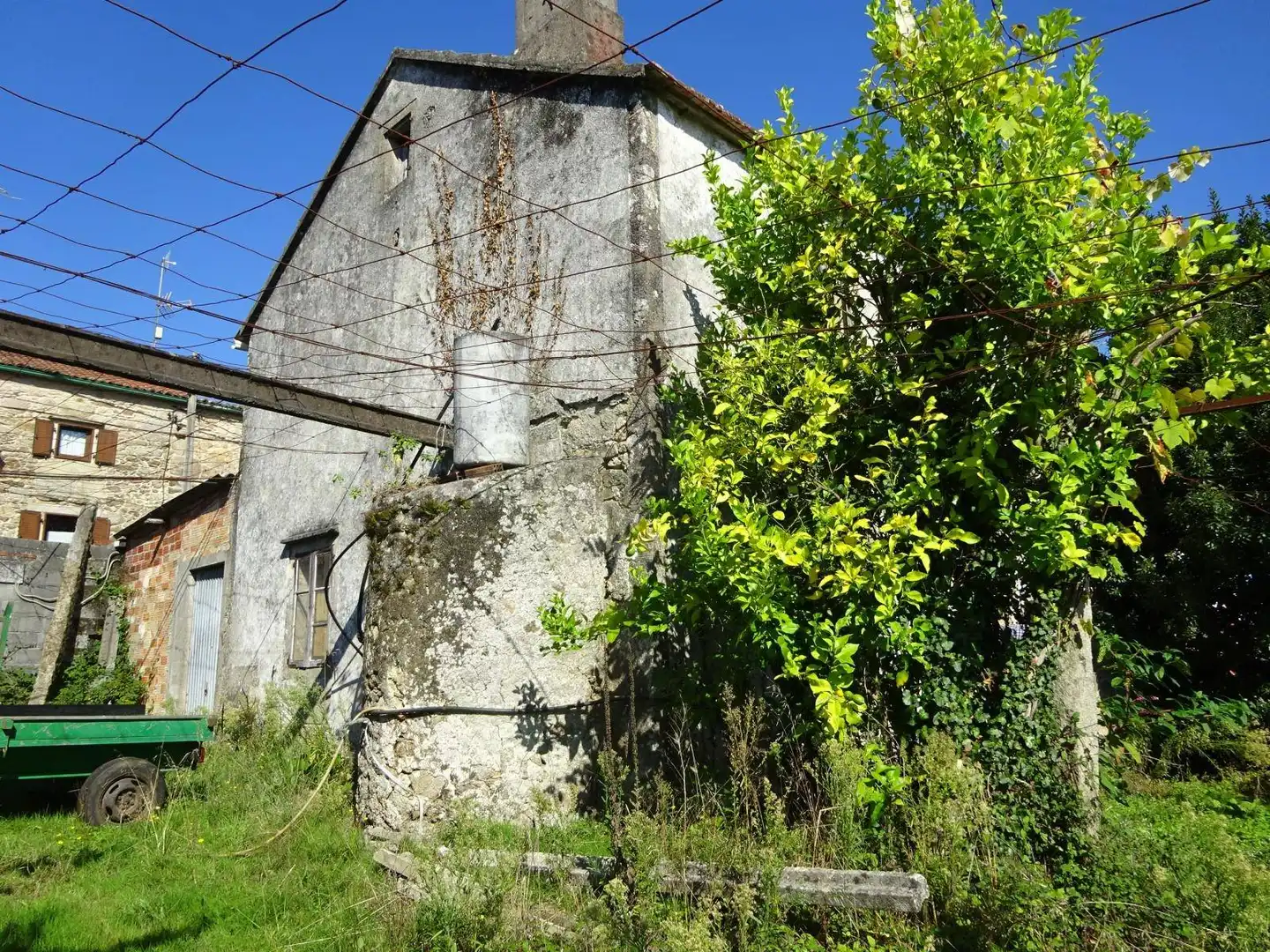 Exterior view of Houses for sale in Teo  with Storage room