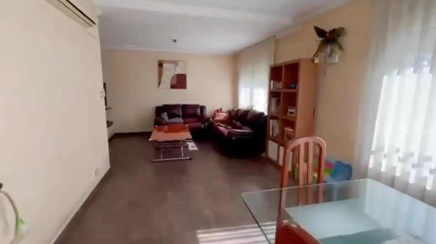 Sala d'estar de Casa o xalet en venda en Gurb amb Calefacció, Terrassa i Traster