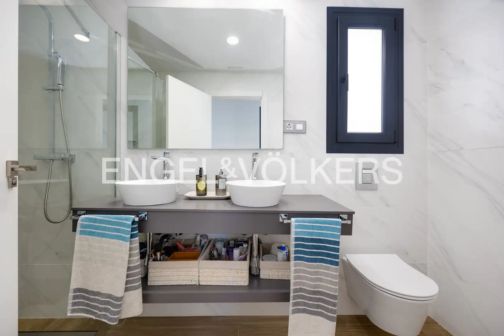 Baño de Casa o chalet en venta en Torrevieja con Aire acondicionado, Calefacción y Jardín privado