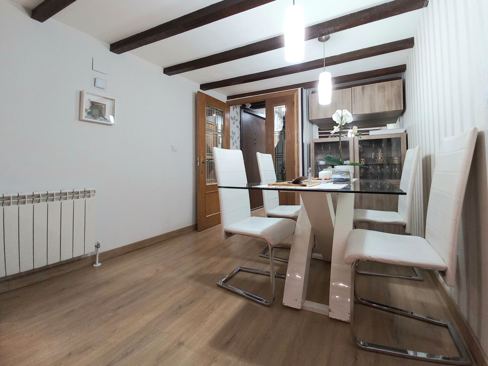 Menjador de Casa adosada en venda en Burgos Capital amb Calefacció i Jardí privat