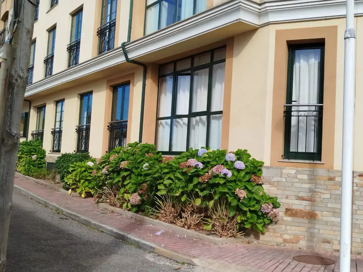 Vista exterior de Pis en venda en Ortigueira amb Piscina i Balcó