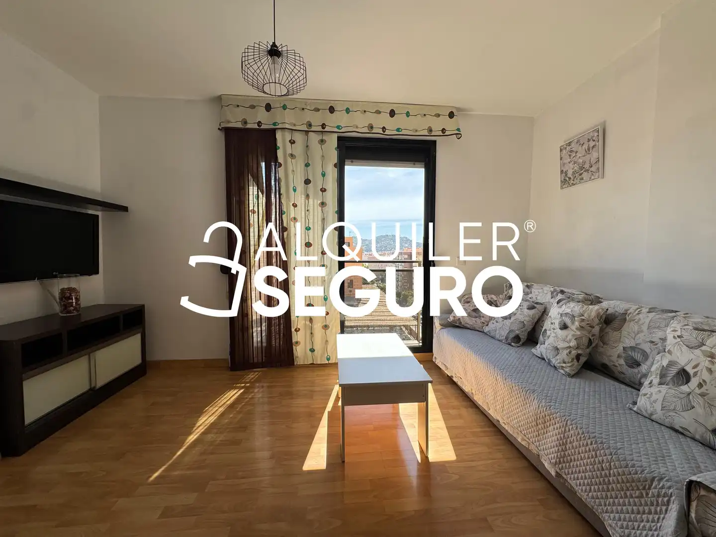 Sala d'estar de Pis de lloguer en Málaga amb Moblat