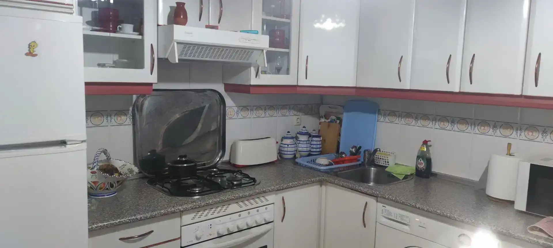 Cuina de Pis en venda en Santa Cruz del Valle amb Moblat, Forn i Rentadora
