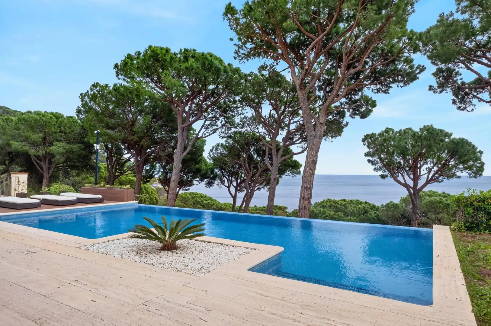 Piscina de Casa o chalet en venta en Sant Feliu de Guíxols con Aire acondicionado, Jardín privado y Parquet