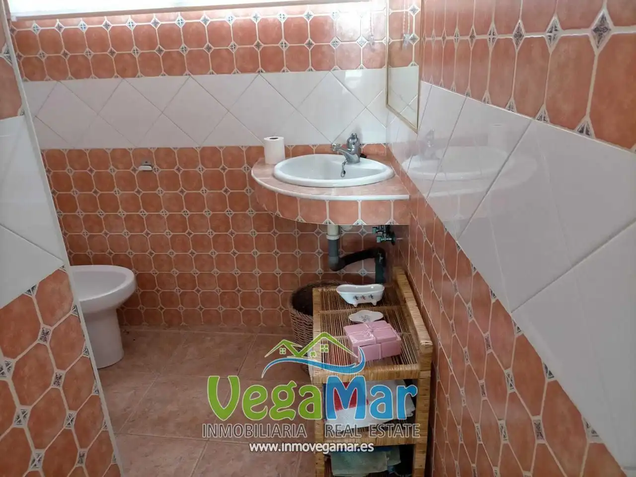 Baño de Casa o chalet en venta en Almuñécar con Aire acondicionado, Jardín privado y Terraza