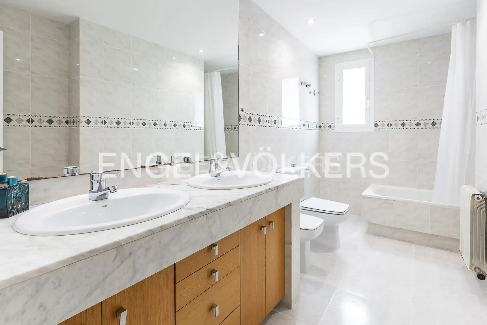 Baño de Casa o chalet en venta en El Masnou con Aire acondicionado, Calefacción y Jardín privado