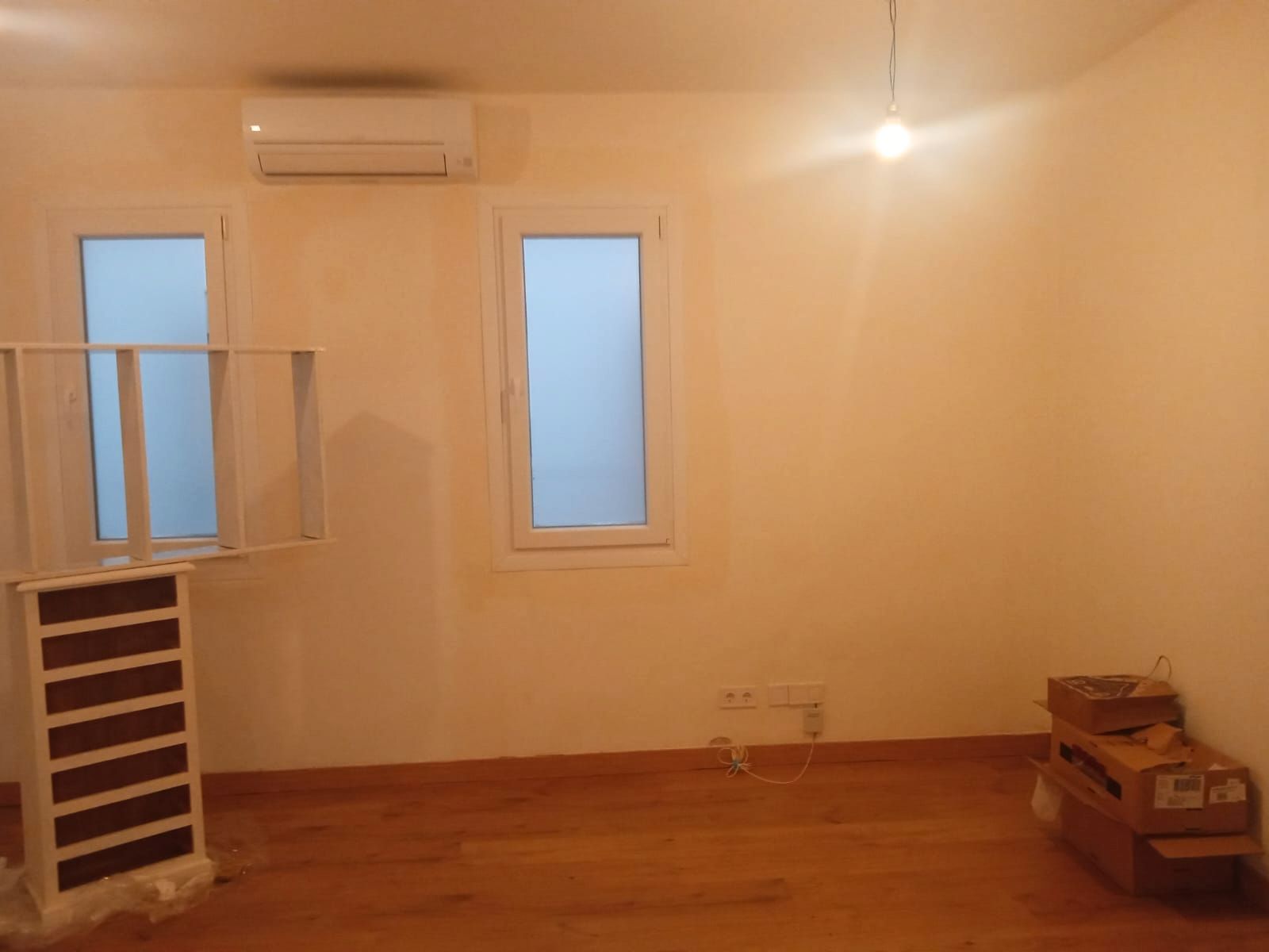 Bedroom of Flat to rent in  Madrid Capital  with Air Conditioner, Heating and Washing machine