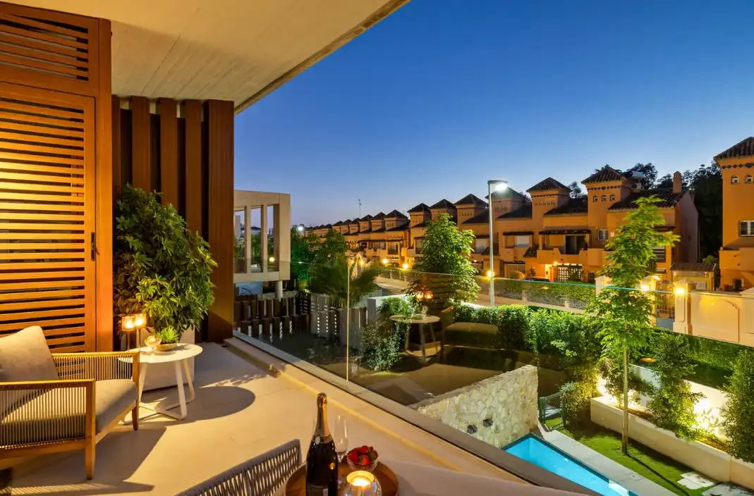 Terrassa de Casa adosada de lloguer en Marbella amb Aire condicionat, Calefacció i Jardí privat