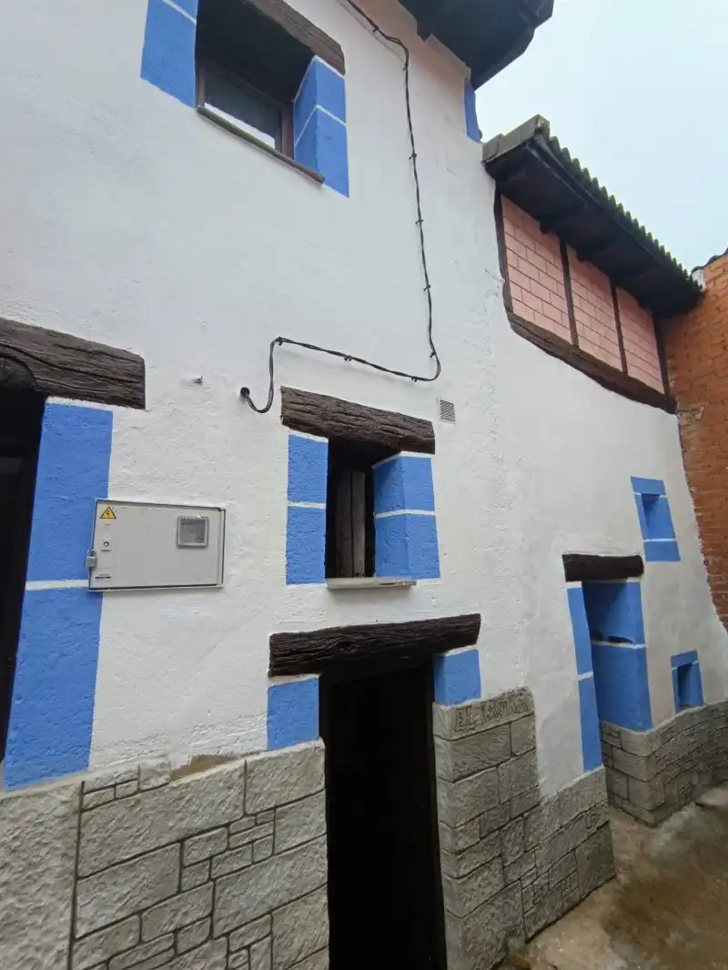 Exterior view of Houses for sale in Caminomorisco  with Heating