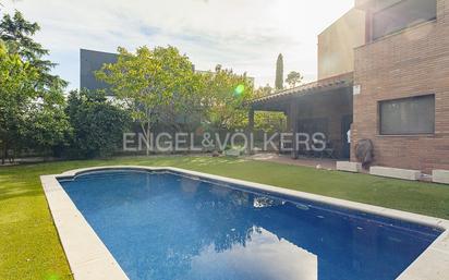 Swimming pool of House or chalet for sale in Sant Cugat del Vallès  with Air Conditioner, Terrace and Swimming Pool