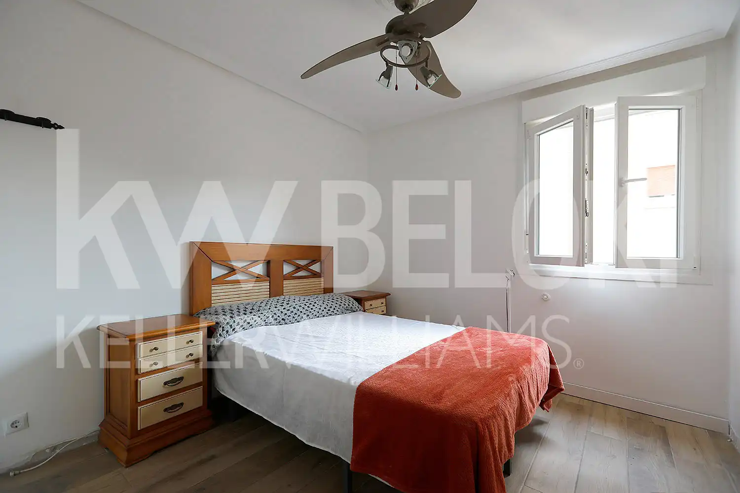 Habitación de Piso en venta en Irun  con Calefacción, Trastero y Balcón