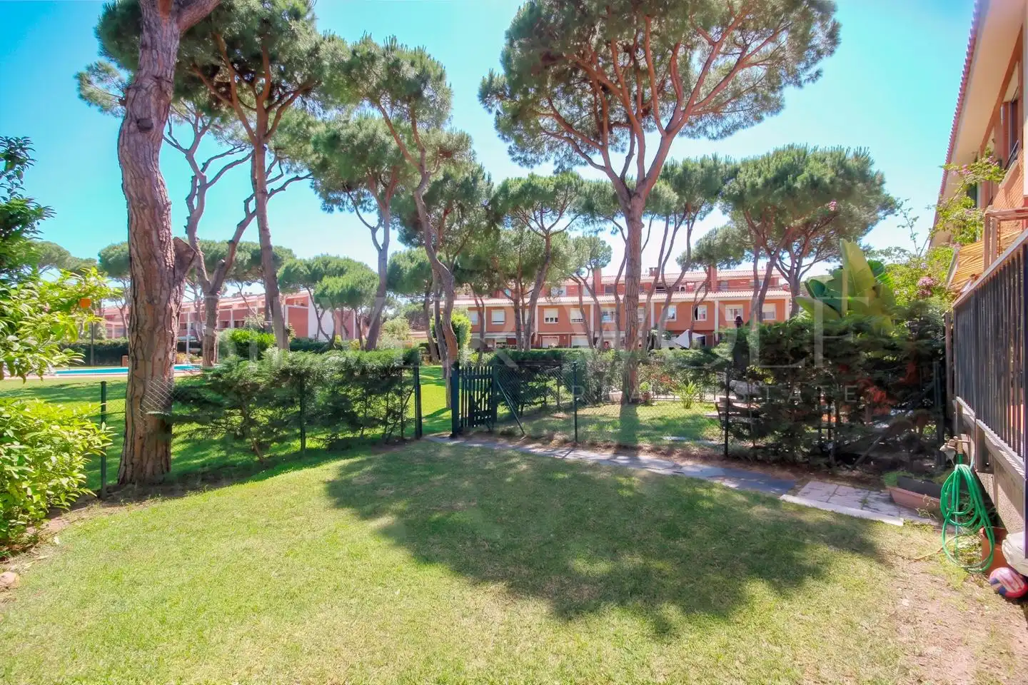 Garten von Einfamilien-Reihenhaus zur Miete in Gavà mit Klimaanlage, Heizung und Privatgarten