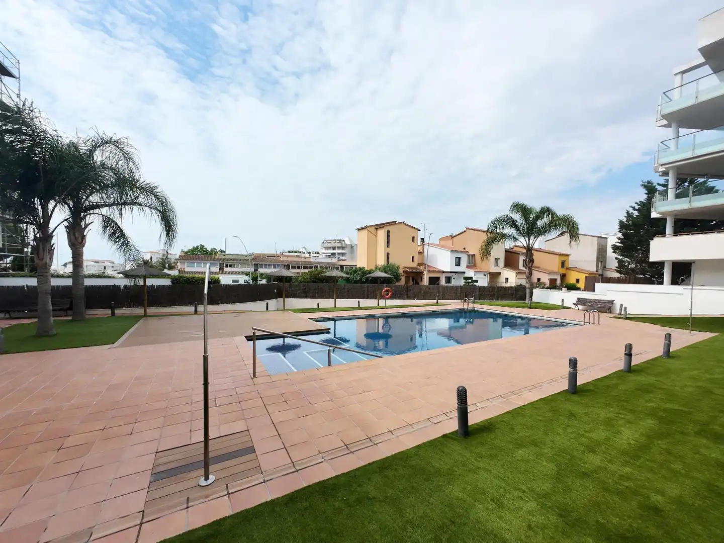 Piscina de Apartamento en venta en Roses con Calefacción, Terraza y Piscina comunitaria