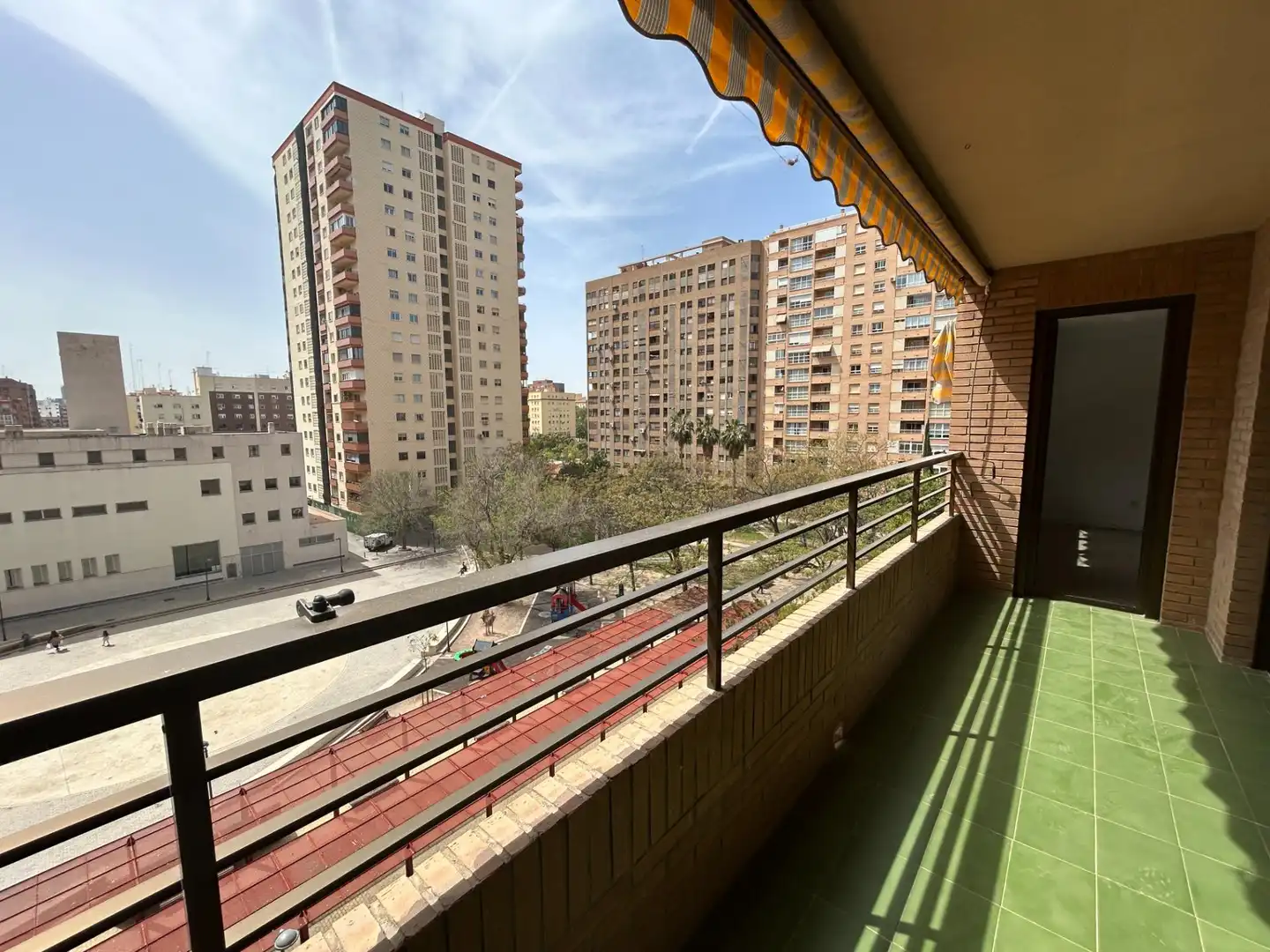 Vista exterior de Piso en venta en Valencia con Terraza