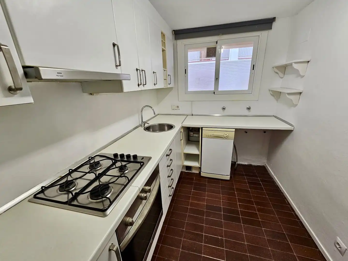 Cocina de Piso en venta en Sant Pol de Mar con Terraza, Balcón y Piscina comunitaria