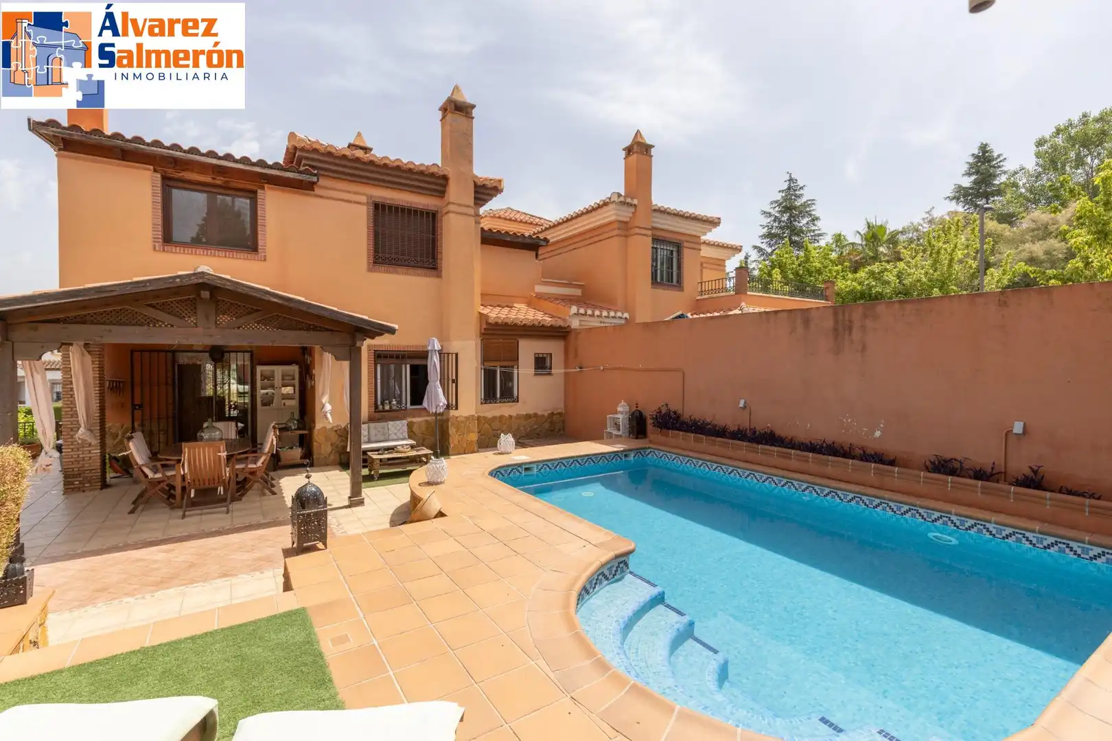 Jardí de Casa o xalet en venda en La Zubia amb Calefacció, Jardí privat i Terrassa