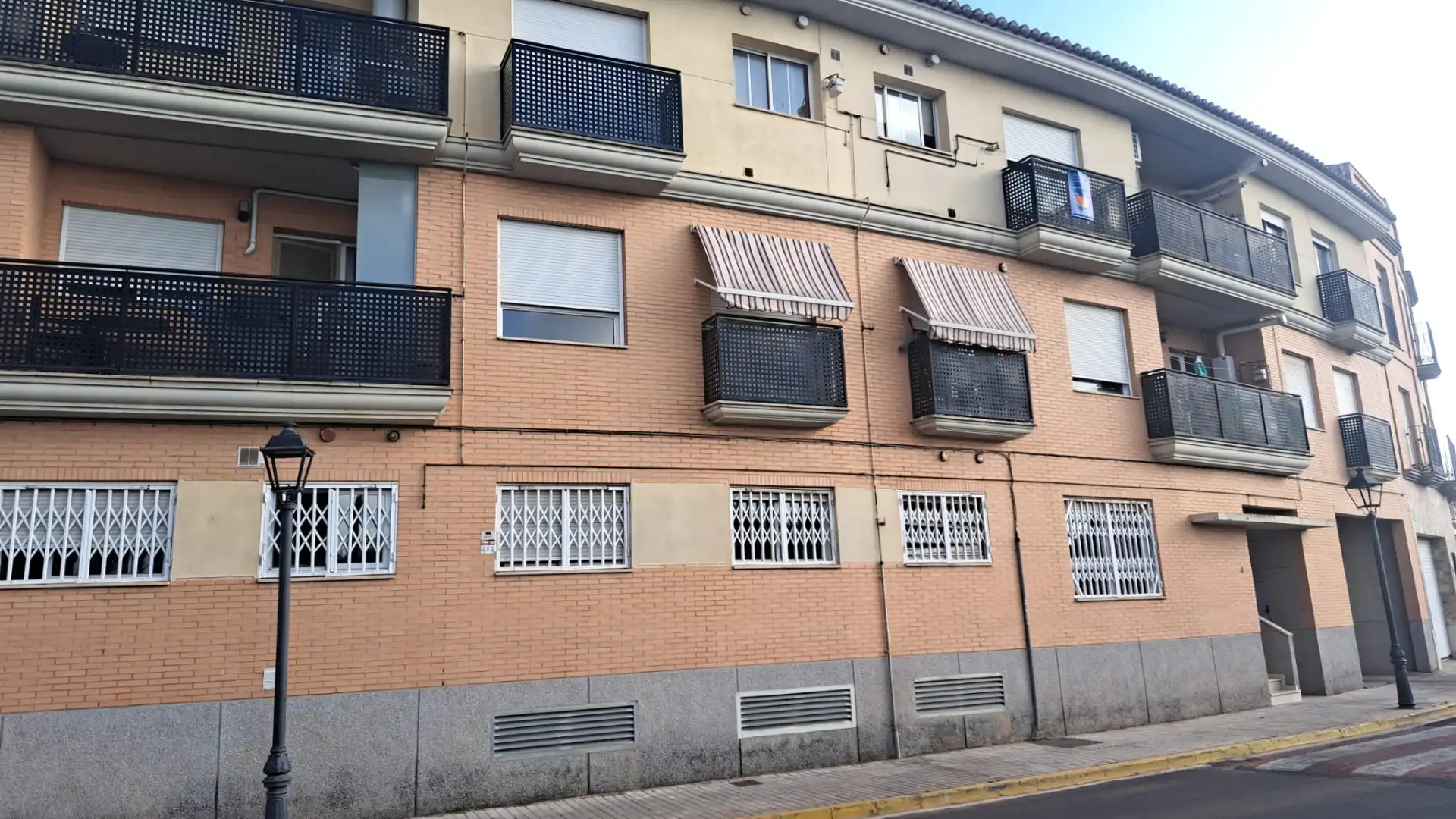 Vista exterior de Pis en venda en Vinalesa amb Aire condicionat, Moblat i Forn