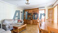 Living room of Flat for sale in  Madrid Capital