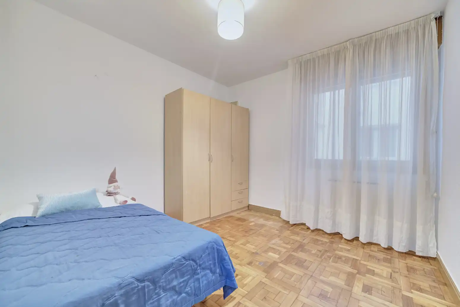 Habitación de Piso en venta en  Pamplona / Iruña con Calefacción, Parquet y Balcón