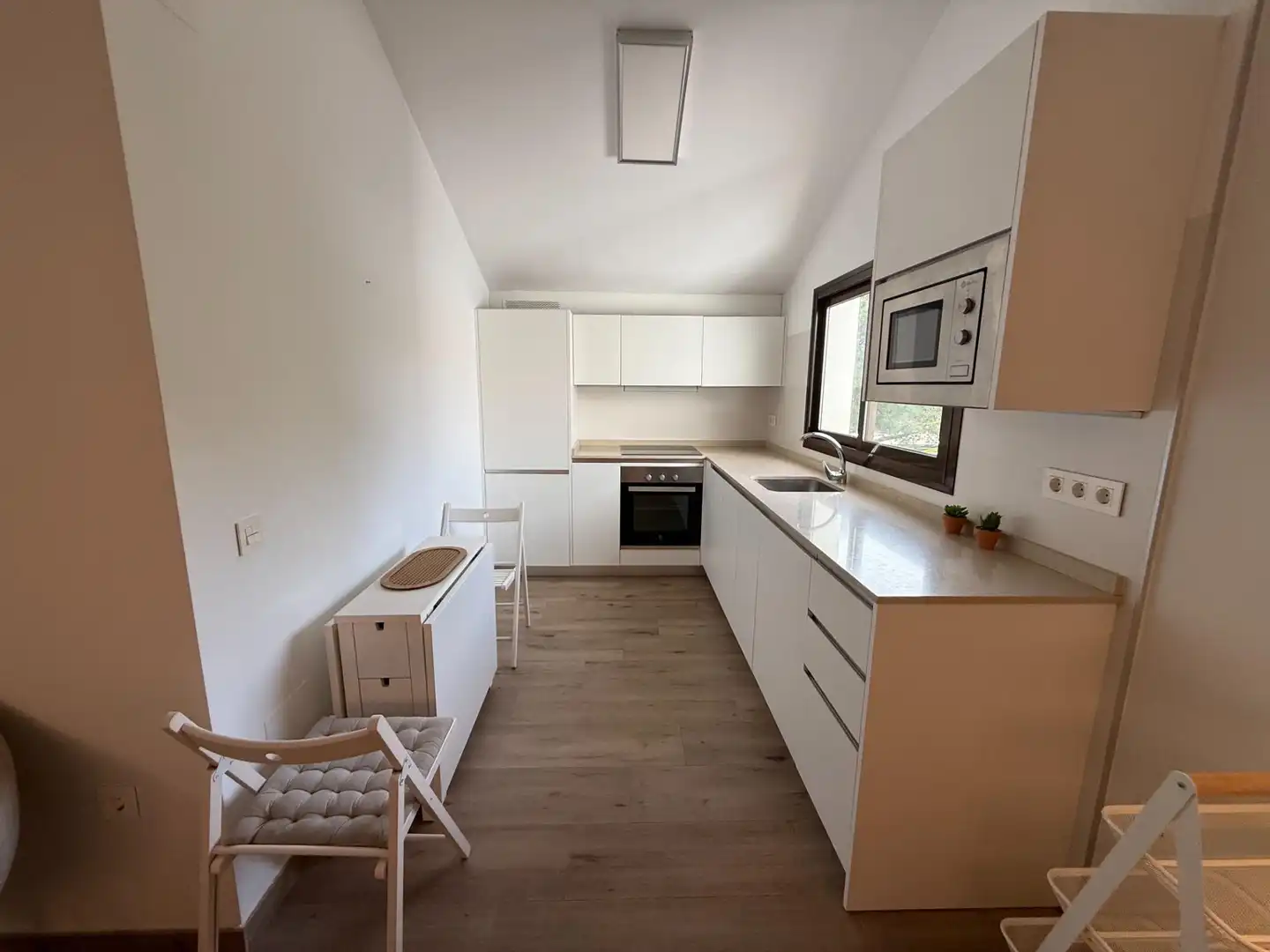 Cuina de Apartament de lloguer en Málaga amb Aire condicionat i Calefacció