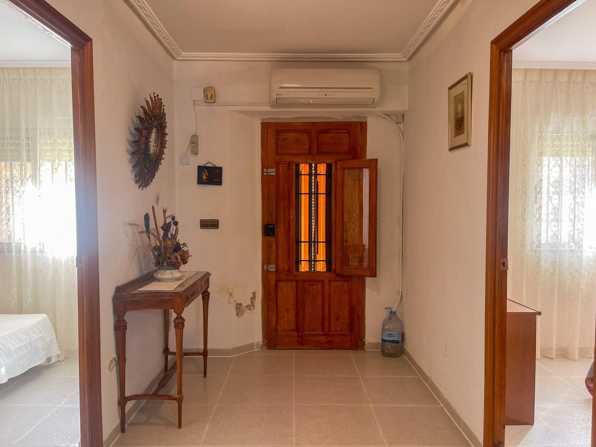 Country house for sale in Requena  with Air Conditioner, Heating and Terrace