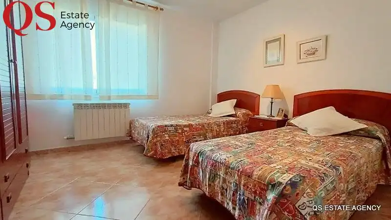 Habitación de Casa adosada en venta en Pineda de Mar con Aire acondicionado, Calefacción y Terraza