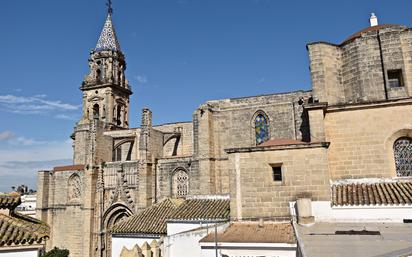 Vista exterior de Casa o xalet en venda en Jerez de la Frontera amb Terrassa i Traster