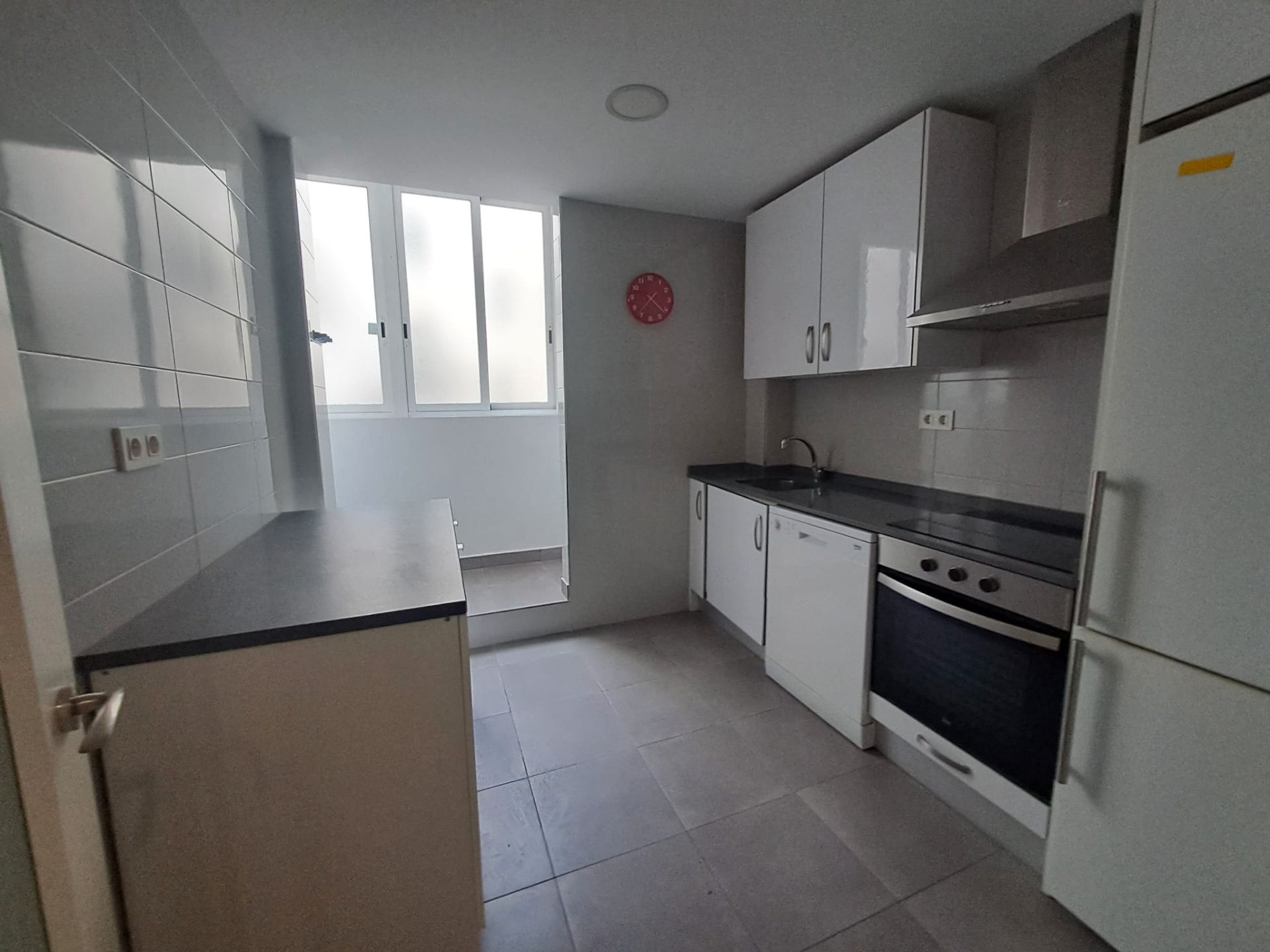 Kitchen of Flat to rent in  Zaragoza Capital  with Air Conditioner, Heating and Oven