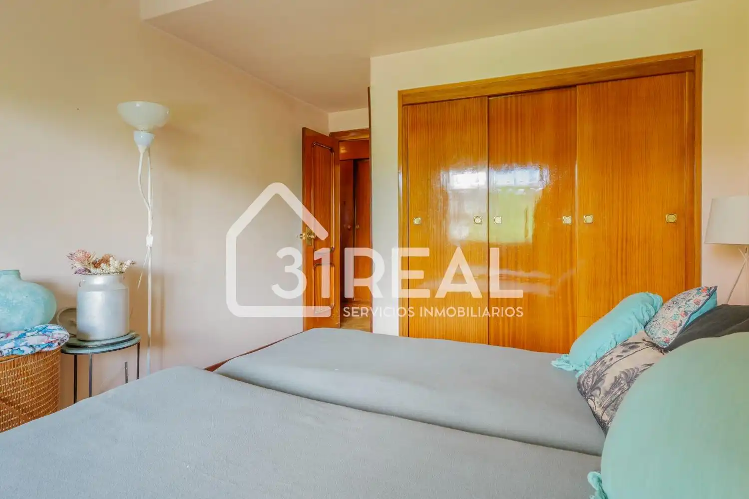 Bedroom of Flat for sale in Madrid  with Air Conditioner, Heating and Parquet flooring