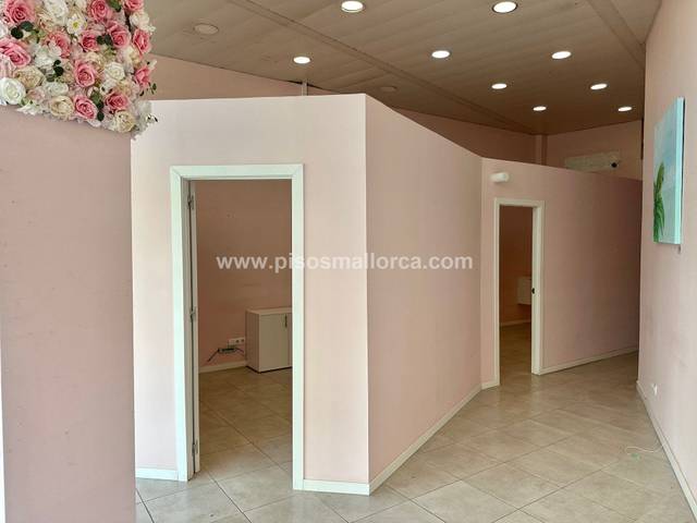 Local comercial en Alquiler en La Llotja - Born