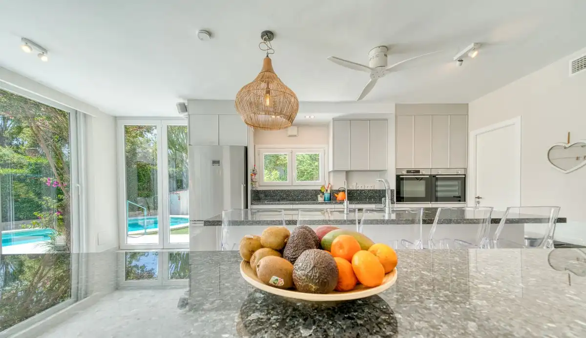 Kitchen of Houses for sale in Marbella  with Air Conditioner, Private garden and Terrace