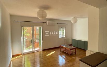 Exterior view of Flat for sale in  Madrid Capital  with Heating, Parquet flooring and Terrace