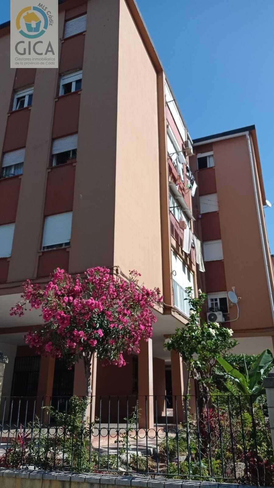 Vista exterior de Piso en venta en Algeciras con Balcón
