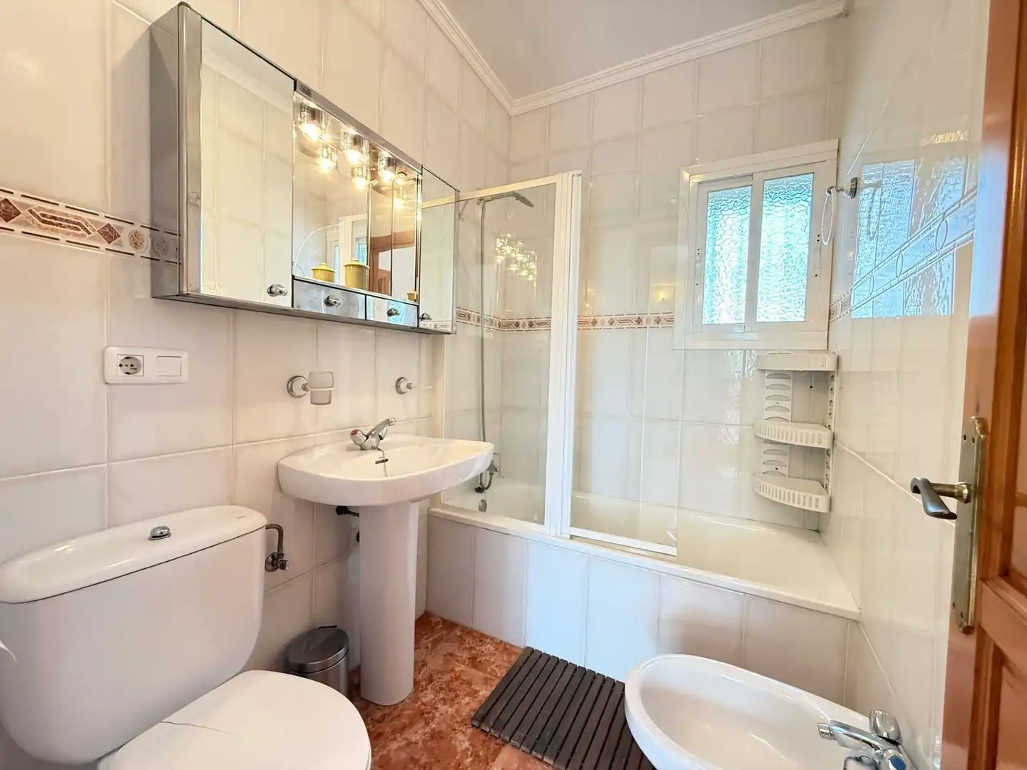 Baño de Dúplex en venta en Nerja con Jardín privado, Trastero y Piscina comunitaria